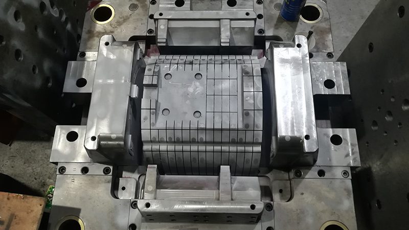 定制塑胶模具厂家直供报价