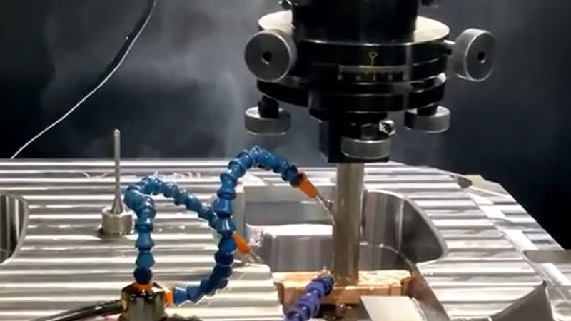 冲压模具与注塑模具：应用场景解析